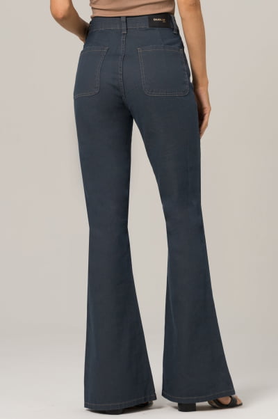 Calça Flare Jeans Azul Escuro com Bolso Frontal F2023148