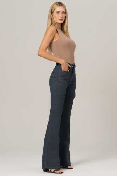 Calça Flare Jeans Azul Escuro com Bolso Frontal F2023148
