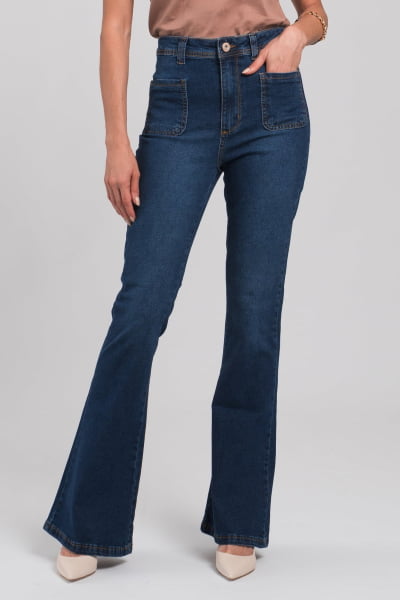 Calça Flare Jeans Escura com Bolsos Frontais F2024002