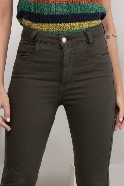 Calça Flare Verde Militar F2023040