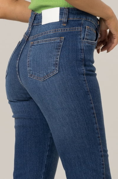 Calça Jeans Feminina Reta Cropped Azul Médio F2023149